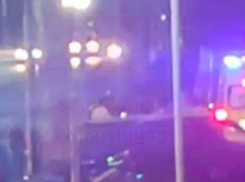 Машина слетела на трамвайные рельсы в Краснодаре