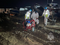 Утечка мазута в Азовском море загрязнила 500 кв метров суши