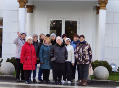 С наступающим женским днём Андрей Анашкин поздравил всех своих общественных помощниц 