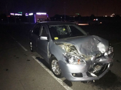  На парковке краснодарского ТЦ 16-летняя девушка, обучаясь вождению, устроила ДТП 