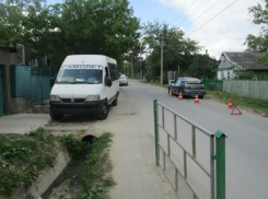 Под Новороссийском водитель автобуса сбил мужчину, который менял колесо