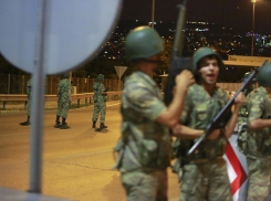 В Краснодар вылетел «Боинг» с туристами из захваченного военными Стамбула