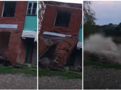 На берегу реки в Краснодаре рухнул дом