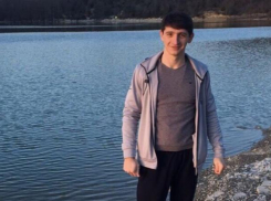 На Кубани почти две недели ищут 25-летнего парня, которого унесло в море