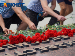 Главное в Краснодаре: День ВДВ отметили, Крымский мост закрыли, Бастрыкин заинтересовался педофилом, в «Магните» забастовали, а медведь гулял по улице