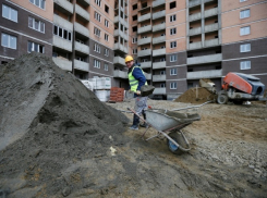 Озвучена сумма, которую выделят на инвестиционно непривлекательные долгострои Кубани