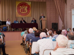 Коммунисты-депутаты Государственной Думы Н.В. Коломейцев и Н.И. Осадчий встретились с избирателями в Каневском районе