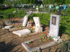  Вандалы на тихорецком кладбище разрушили могилы ветеранов Великой Отечественной войны 