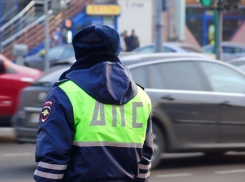 Инспекторы ГИБДД Крымского района убегали от погони после получения взятки 
