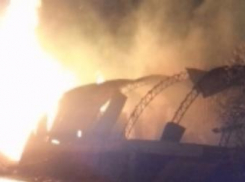 В Динской загорелся склад пиломатериалов - огнем охвачено 400 кв.м