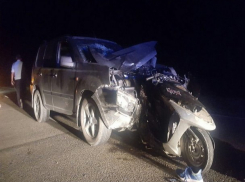  Внедорожник наехал на скутер с двумя подростками на Кубани 