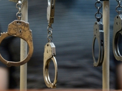 Краснодарский полицейский получил условный срок за взятку в 60 млн рублей