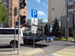 Еще одна парковка в центре Краснодара стала доступна лишь для инвалидов