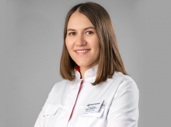 Почему «мушки» перед глазами — не безобидный симптом, и когда нужно срочно к врачу