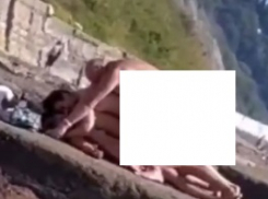 Четвёртые сутки ищут участников группового секса на пляже в Туапсе