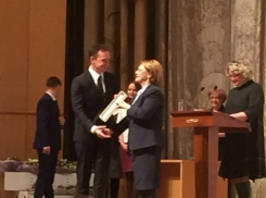 Глава Минздрава РФ наградила кубанского врача за юридическую защиту своих коллег