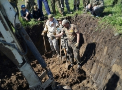 Под Крымском найден советский самолет с погибшим экипажем