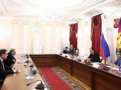 Уполномоченный при Президенте РФ по защите прав предпринимателей Борис Титов встретился с главой администрации (губернатором) Краснодарского края Вениамином Кондратьевым