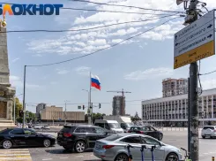 «Деньги надо экономить, а не сливать»: краснодарский эксперт о переходе чиновников на отечественные авто