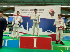 Справился за 4 минуты: золото чемпионата России по джиу-джитсу выиграл 16-летний краснодарец