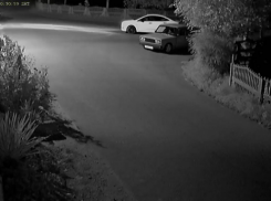 Ночное землетрясение в Армавире зафиксировала камера наружного наблюдения