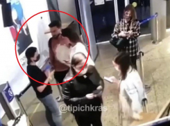 Полиция Сочи начала проверку после нападения на администраторку в ресторане из-за QR-кода