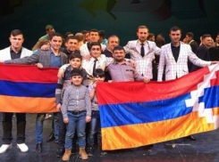 Команды из Нагорного Карабаха сняли с фестиваля КиВиН в Сочи