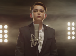  Новинка! Клип «Parlami d’amore, Mariu» в исполнении Роберта  Касьяна