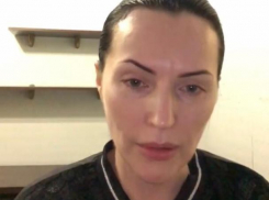 Краснодарской Кате-Бентли назначили наказание за угрозу судье