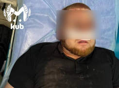 В Краснодаре избили и ограбили двух полицейских