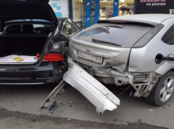 В Краснодаре в массовом ДТП чудом выжил водитель «Ауди»