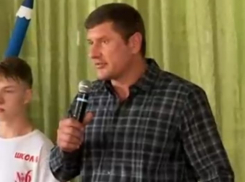 «Последний бой, он трудный самый»: экс-мэр Краснодара Алексеенко и МЧС помогают Харьковской области