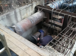 Из-за аварии на теплотрассе в центре Краснодара пропала вода в 12 многоэтажках