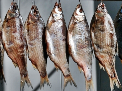 На Кубани задержали вора, укравшего сушеной рыбы на 7 тысяч