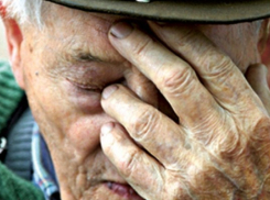 Соцработница обманом уговорила инвалида первой группы из Геленджика переписать квартиру