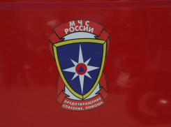 Из горящего склада в Краснодаре эвакуировали 10 человек