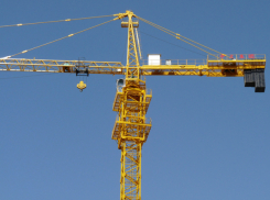 На Кубани 14-летняя школьница выжила после падения со строительного крана