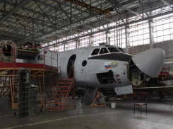 На Кубани поздравили работников авиаремонтного завода