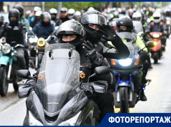 Сотни байкеров открыли мотосезон в Краснодаре массовым заездом 
