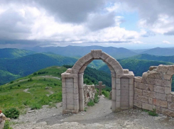 Между морскими купаниями и горными лыжами: 5 мест для осеннего отдыха в Краснодарском крае