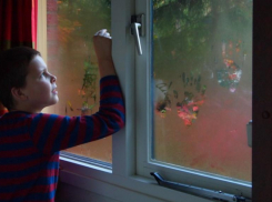 В Краснодаре 6-летний малыш погиб, выпав из окна пятого этажа