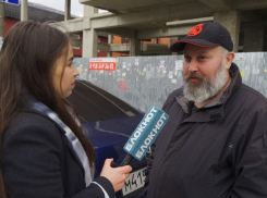 «Держитесь, мы с вами»: автомобилисты Краснодара поддержали российских военных 