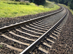 Мертвого пассажира обнаружили на железнодорожных путях на Кубани  
