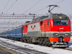 Пассажирский поезд Пермь-Новороссийск врезался в мусоровоз