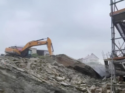 Трое рабочих погибли под завалами грунта в Краснодарском крае