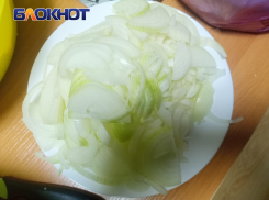 «Это обычная спекуляция»: в Краснодаре лук подорожал до 120 рублей