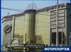 «Откройте, заколебали»: 5-летняя реконструкция превратила ТРК «Парк Европа» в Краснодаре в заброшку