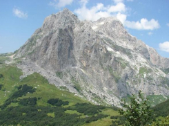 Получившего травму в горах Сочи подростка эвакуировали спасатели