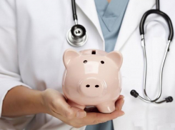  «Повышение зарплаты медикам на Кубани? Нет, не слышали»: Медсестра рассказала о своем заработке 