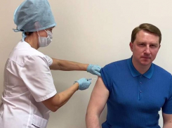 Мэр Сочи Алексей Копайгородский сделал прививку от коронавируса